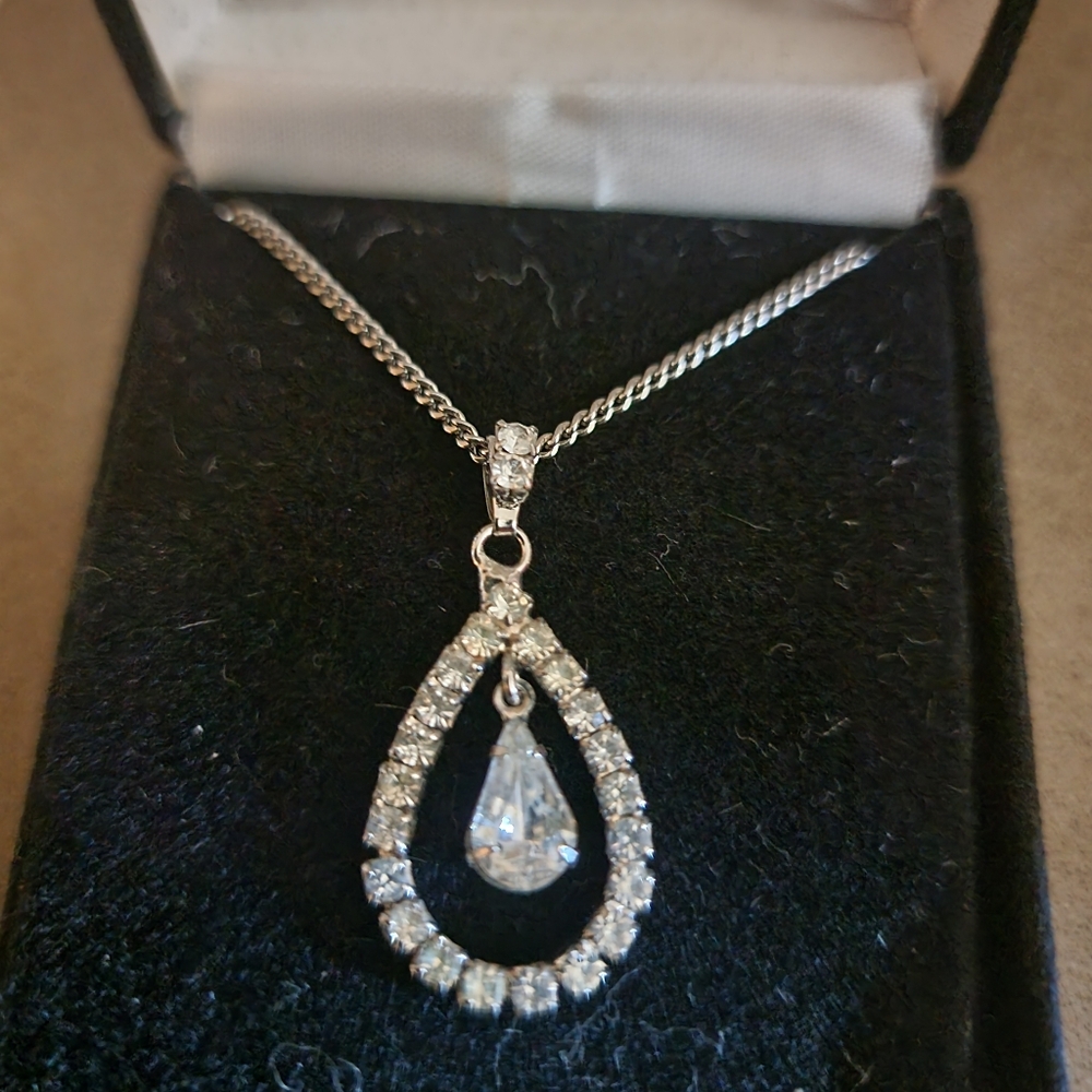 Feriare Gems, simulated diamond necklace 2.25 carats